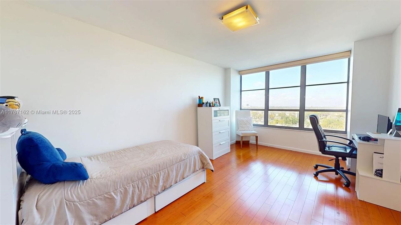 最近租的: $2,500 (2 贝兹, 2 浴室, 1400 平方英尺)