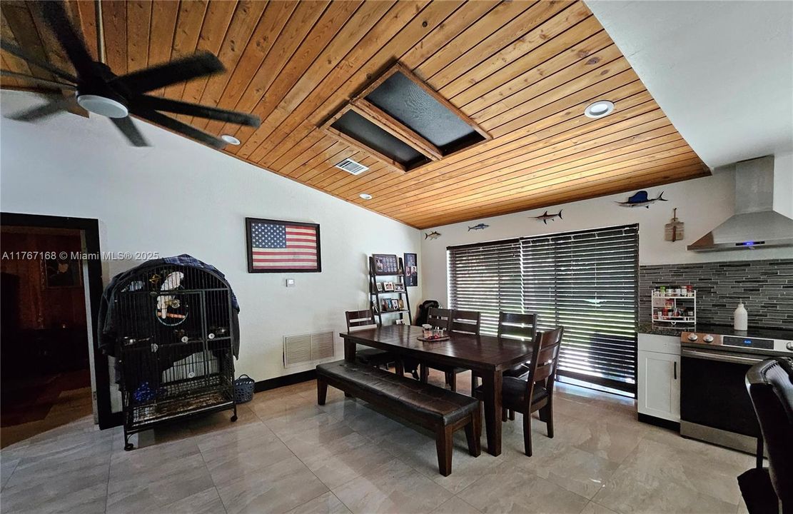 Recently Sold: $825,000 (0 beds, 0 baths, 3349 Square Feet)