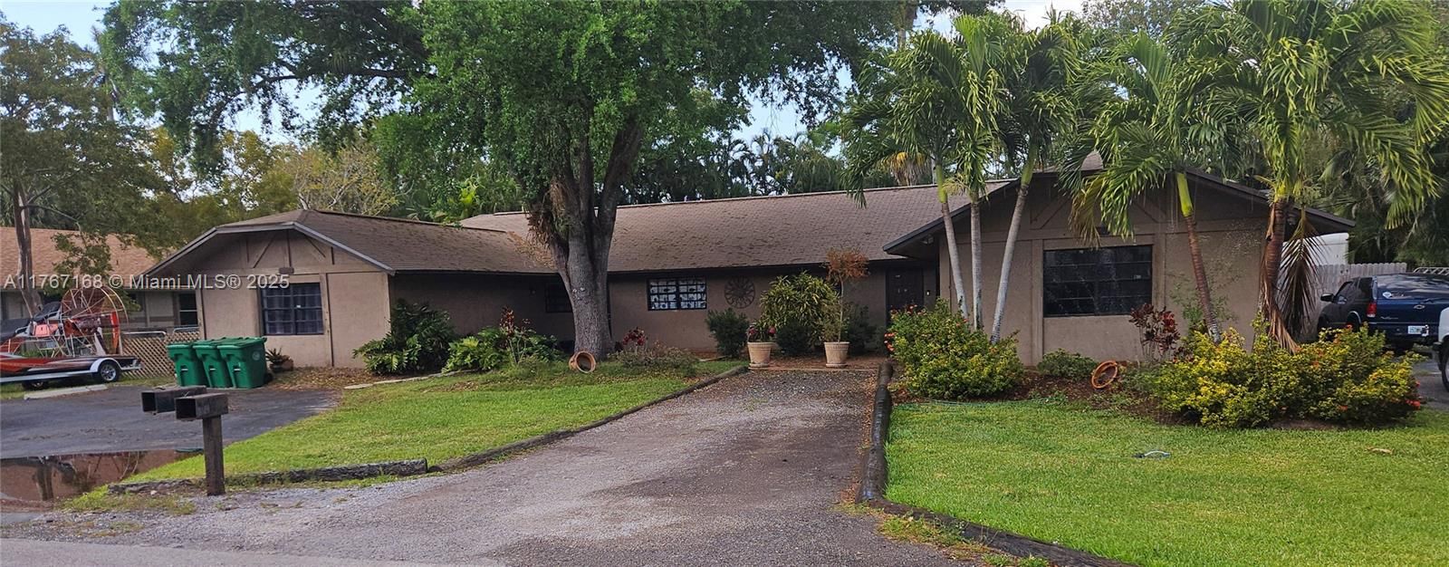 Recently Sold: $825,000 (0 beds, 0 baths, 3349 Square Feet)