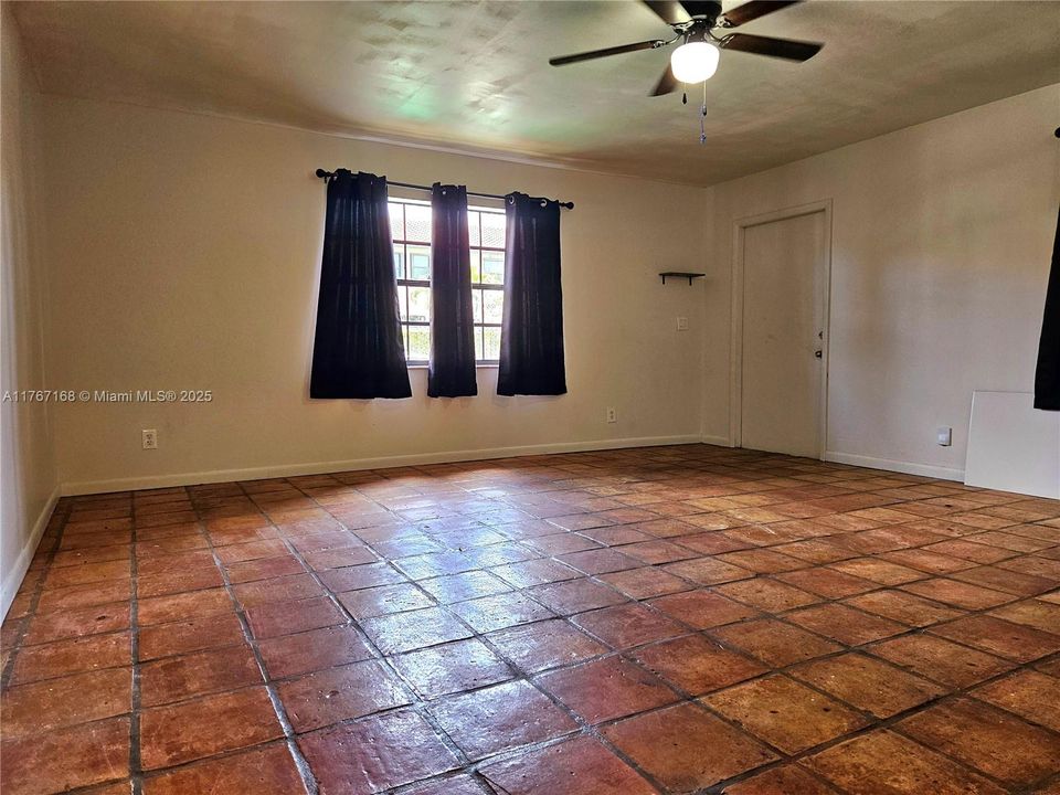 Recently Sold: $825,000 (0 beds, 0 baths, 3349 Square Feet)