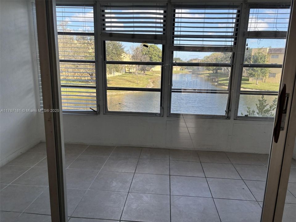 Recently Sold: $115,000 (2 beds, 2 baths, 880 Square Feet)