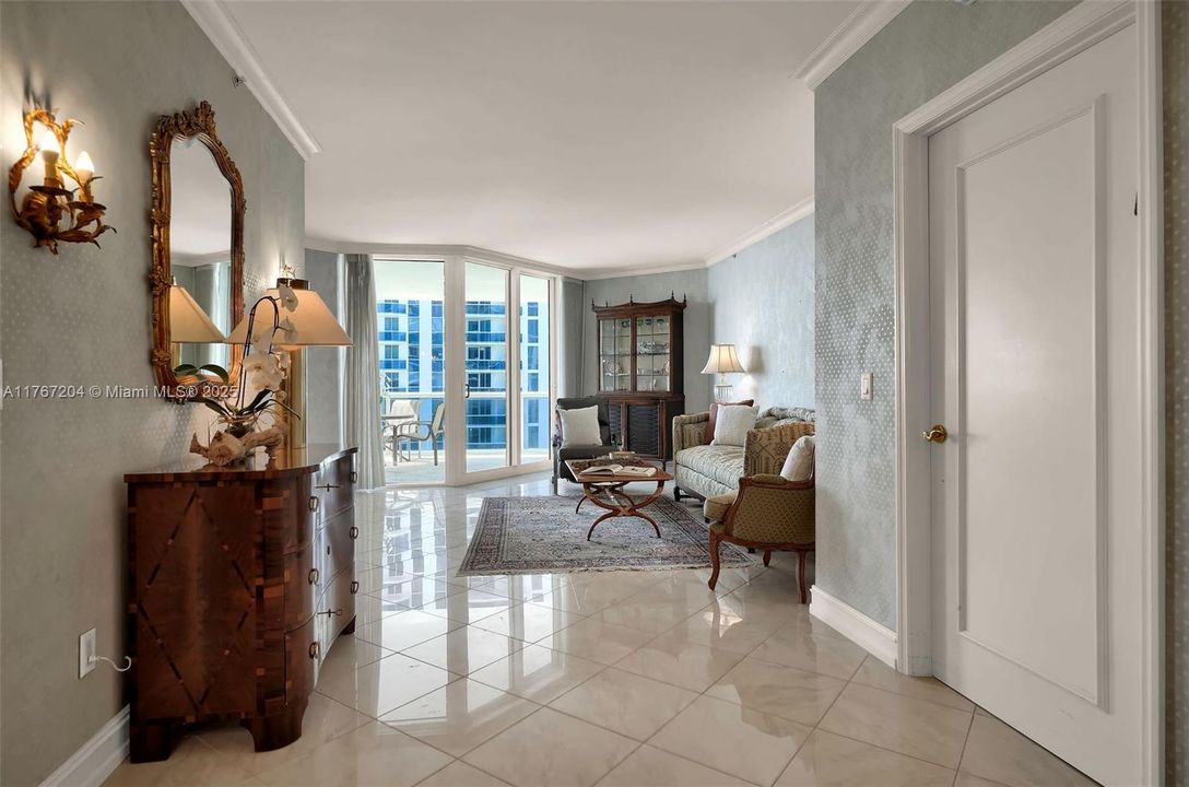 Vendido Recientemente: $1,650,000 (2 camas, 2 baños, 1550 Pies cuadrados)