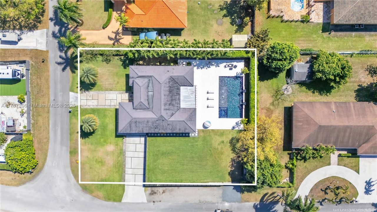 最近售出: $940,000 (4 贝兹, 3 浴室, 2145 平方英尺)