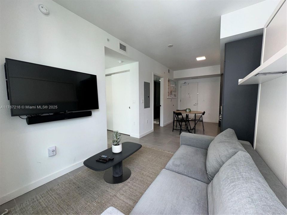 Vendido Recientemente: $379,000 (0 camas, 1 baños, 386 Pies cuadrados)