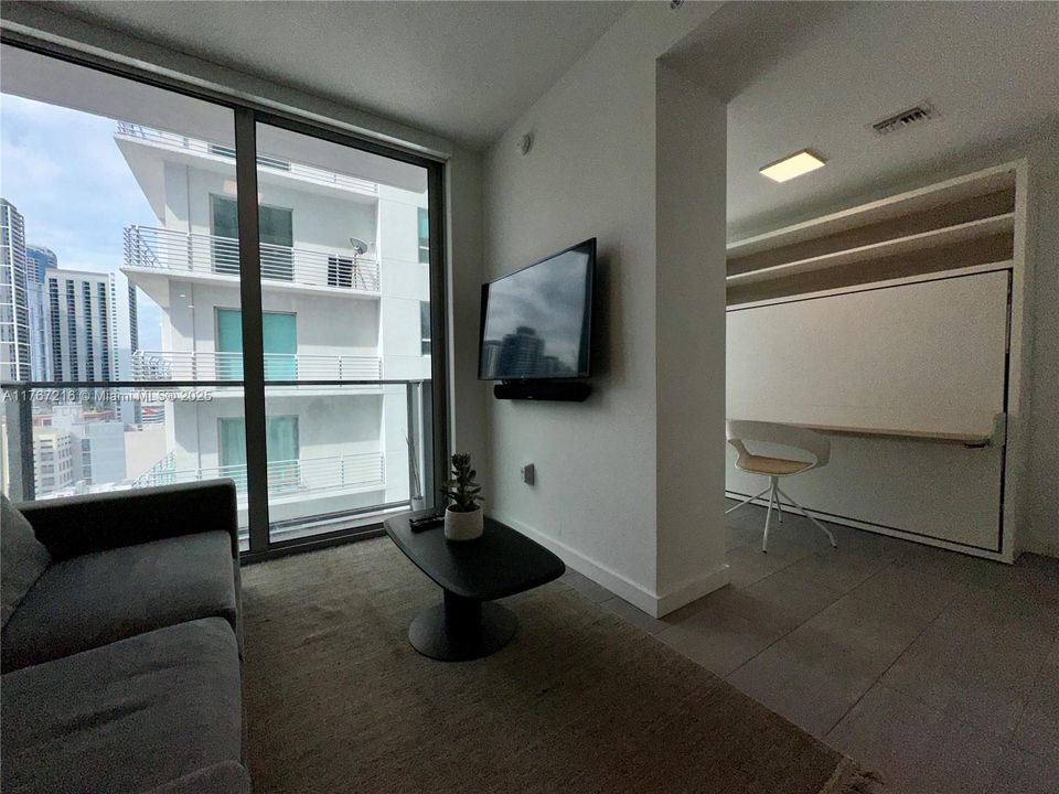 Vendido Recientemente: $379,000 (0 camas, 1 baños, 386 Pies cuadrados)