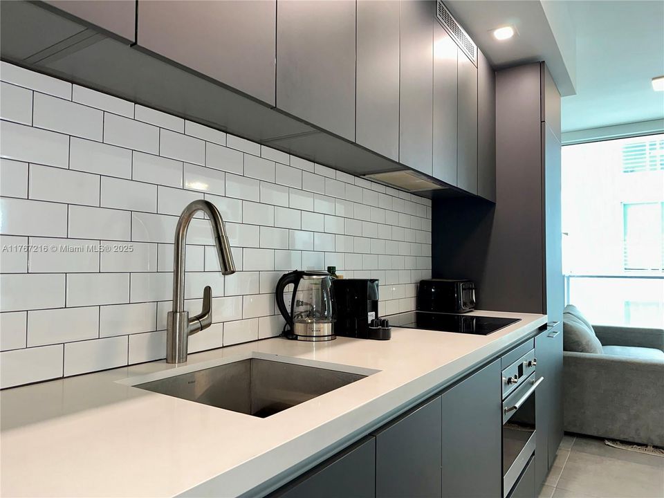 Vendido Recientemente: $379,000 (0 camas, 1 baños, 386 Pies cuadrados)