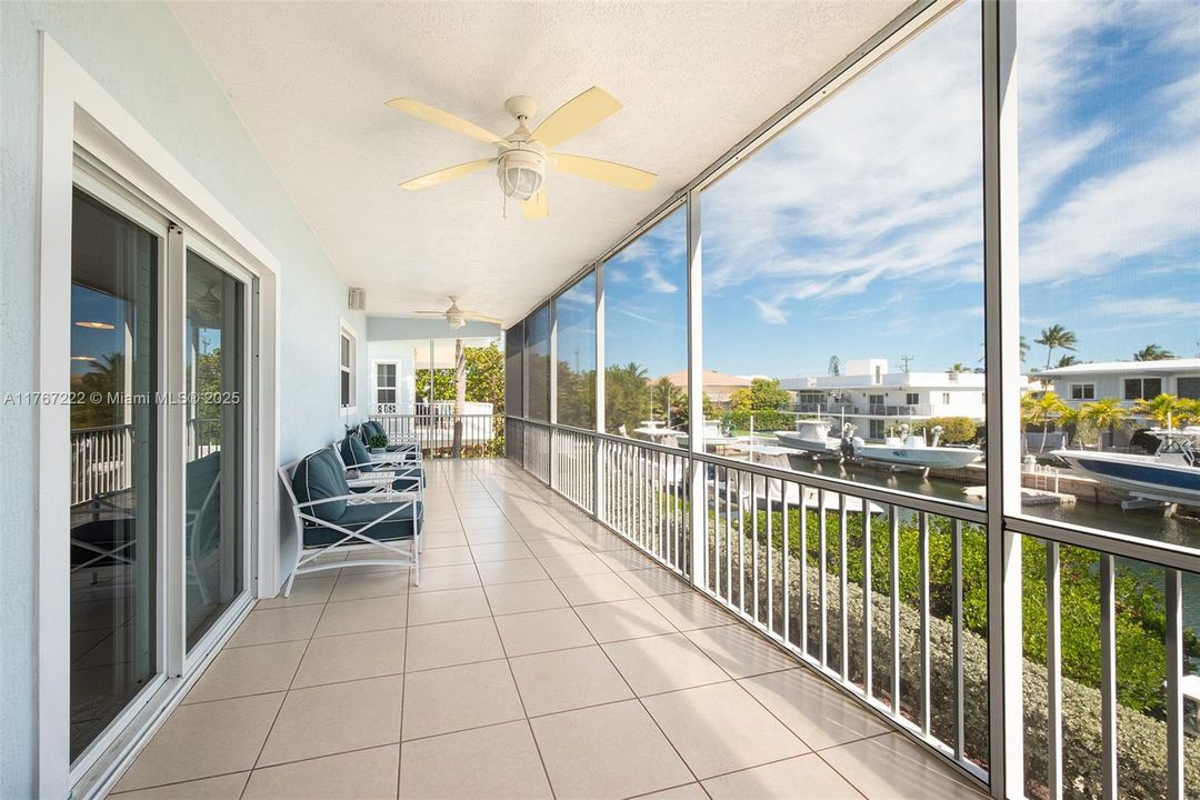 На продажу: $2,599,000 (3 спален, 2 ванн, 2010 Квадратных фут)