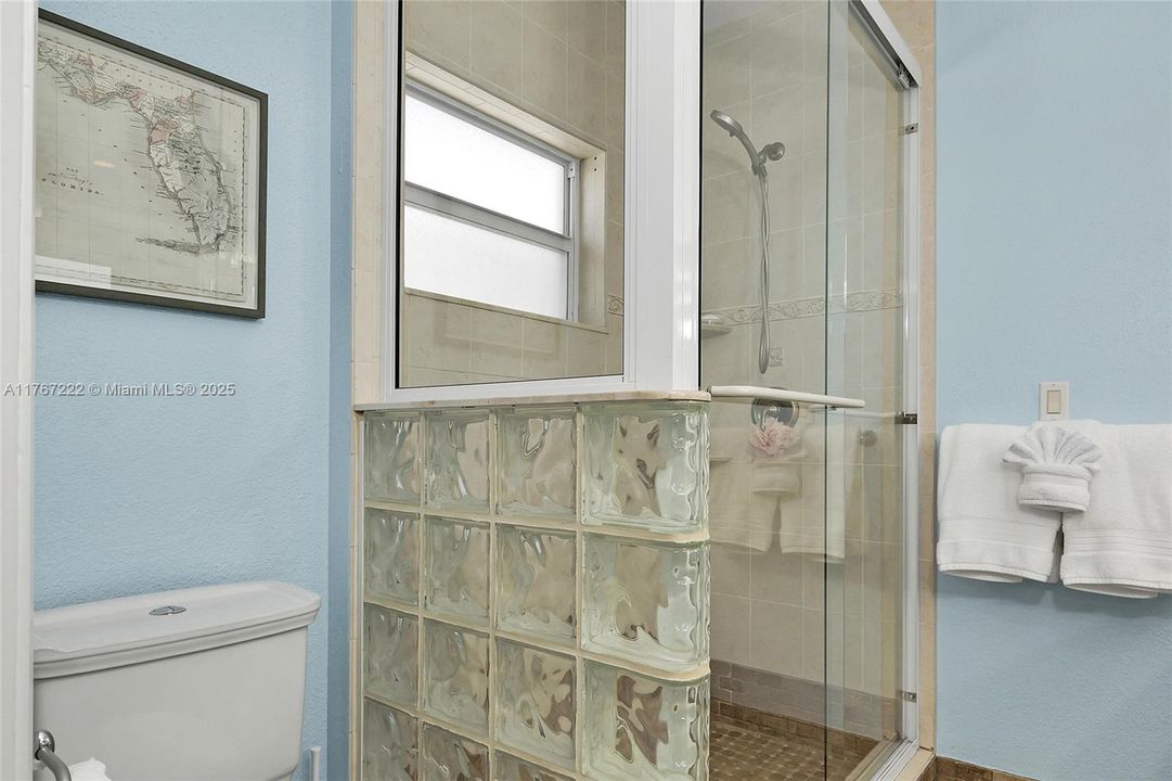 На продажу: $2,599,000 (3 спален, 2 ванн, 2010 Квадратных фут)