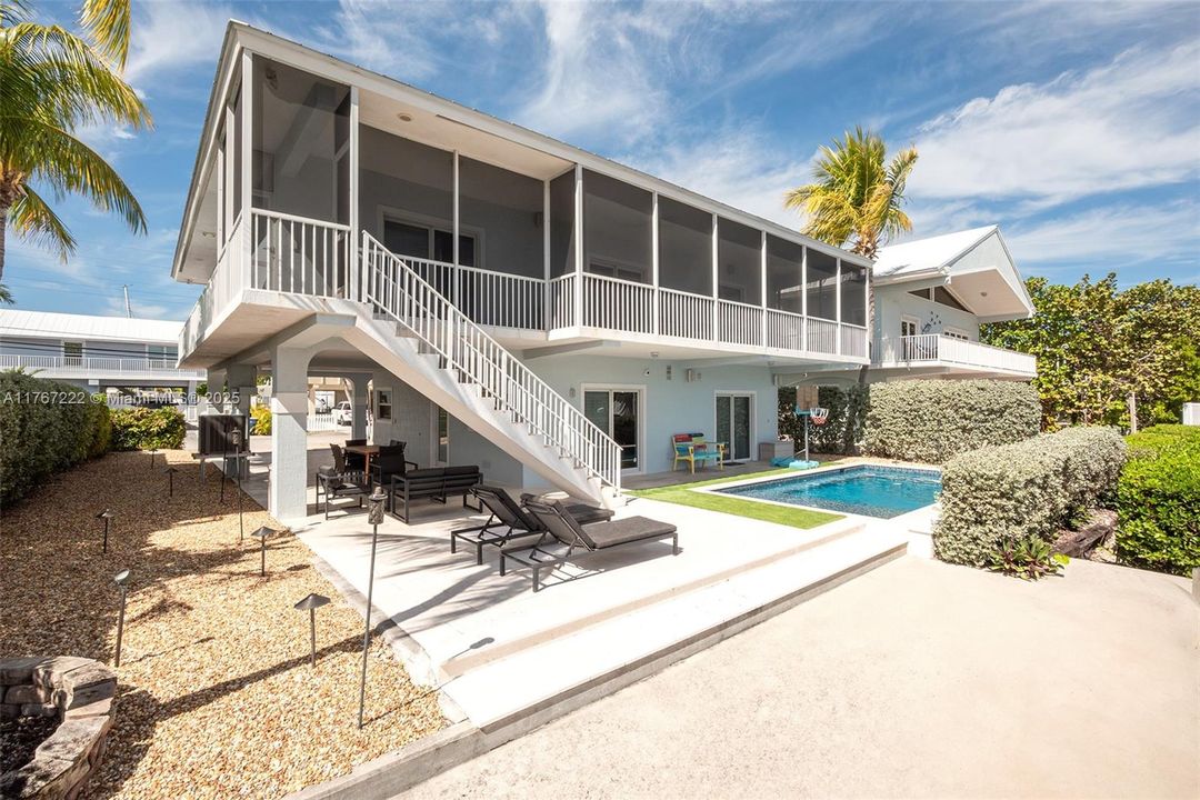 На продажу: $2,599,000 (3 спален, 2 ванн, 2010 Квадратных фут)