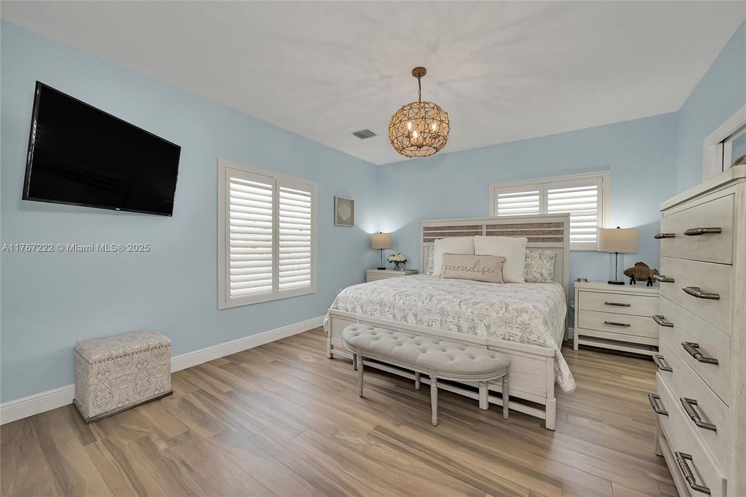 На продажу: $2,599,000 (3 спален, 2 ванн, 2010 Квадратных фут)