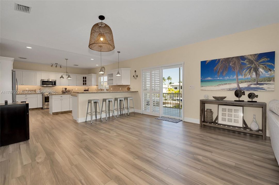 На продажу: $2,599,000 (3 спален, 2 ванн, 2010 Квадратных фут)