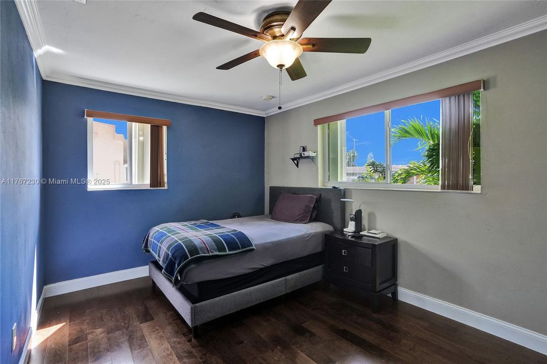 Recently Sold: $515,000 (3 beds, 2 baths, 1429 Square Feet)