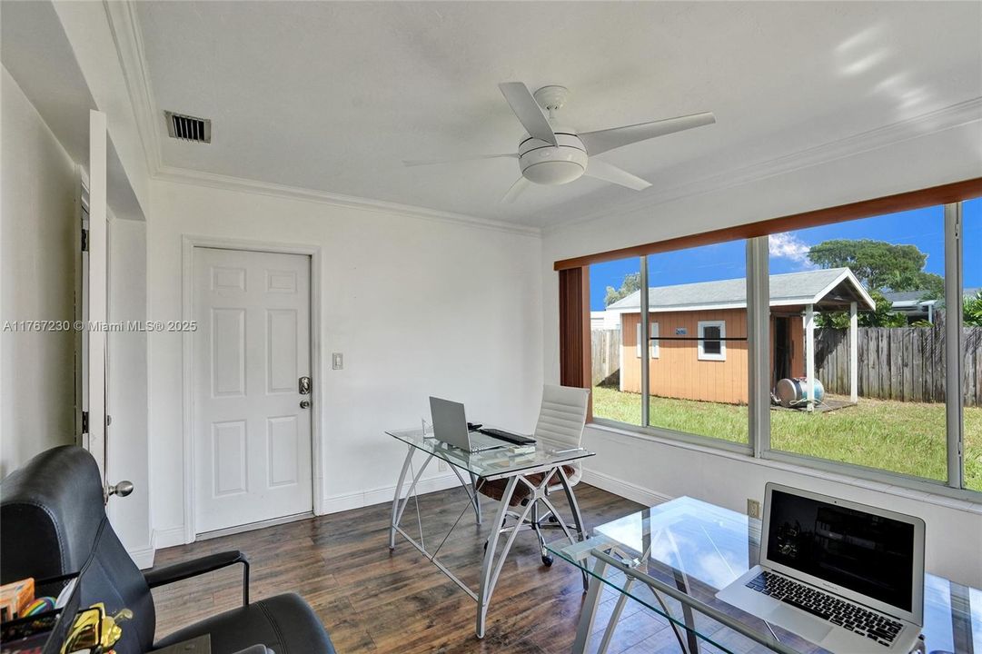 Recently Sold: $515,000 (3 beds, 2 baths, 1429 Square Feet)