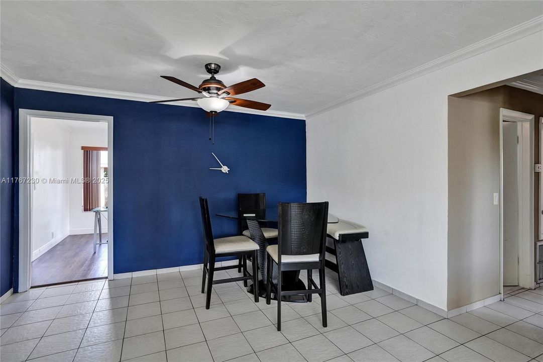 Recently Sold: $515,000 (3 beds, 2 baths, 1429 Square Feet)