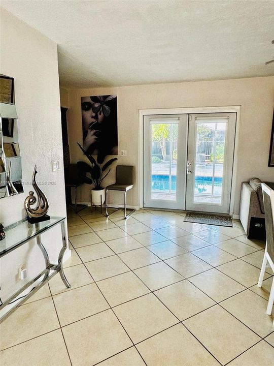 Recently Rented: $3,700 (3 beds, 2 baths, 1484 Square Feet)