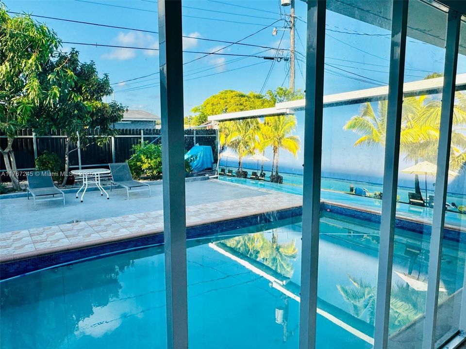 Recently Rented: $3,700 (3 beds, 2 baths, 1484 Square Feet)