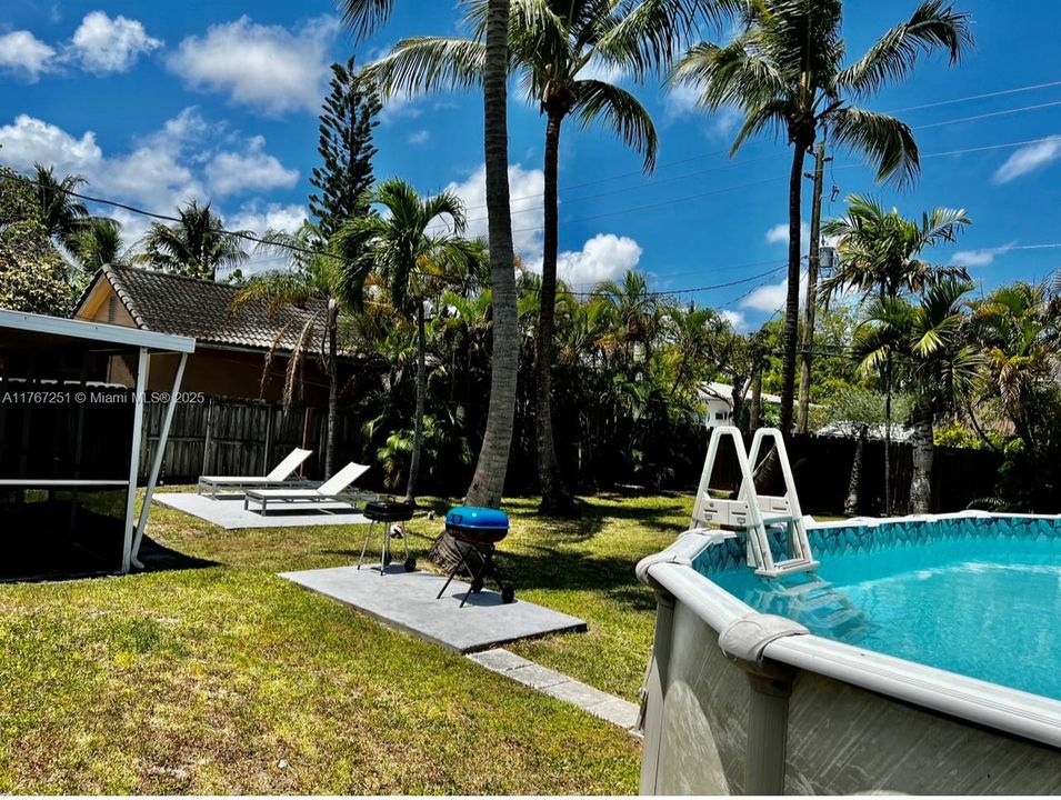 最近租的: $3,399 (3 贝兹, 2 浴室, 1396 平方英尺)