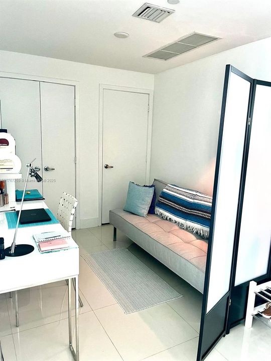 待售: $630,000 (1 贝兹, 1 浴室, 948 平方英尺)