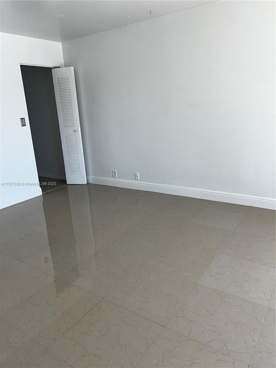 最近租的: $3,100 (2 贝兹, 2 浴室, 1030 平方英尺)