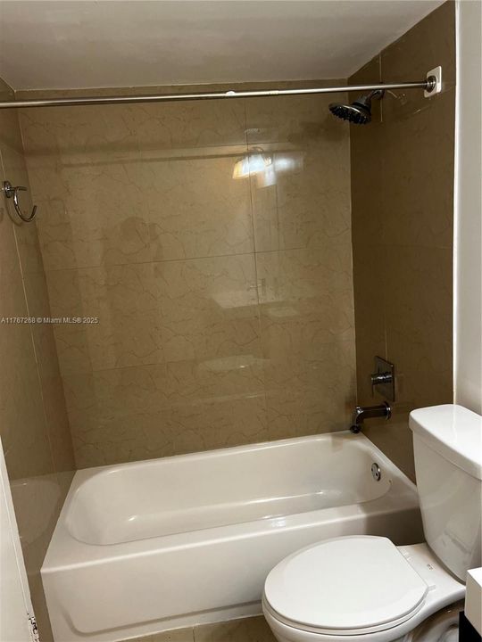 最近租的: $3,100 (2 贝兹, 2 浴室, 1030 平方英尺)