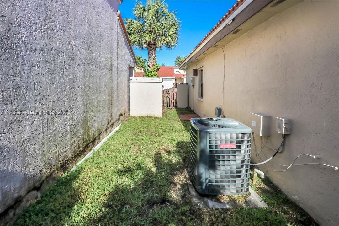 Vendido Recientemente: $469,999 (3 camas, 2 baños, 992 Pies cuadrados)