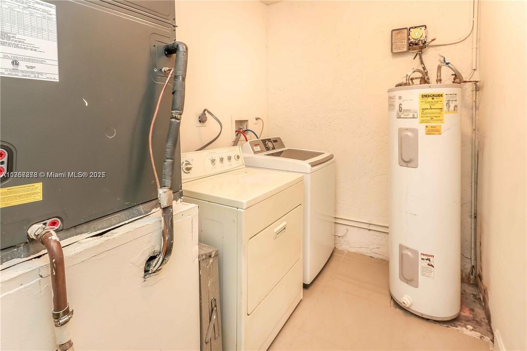 Vendido Recientemente: $469,999 (3 camas, 2 baños, 992 Pies cuadrados)