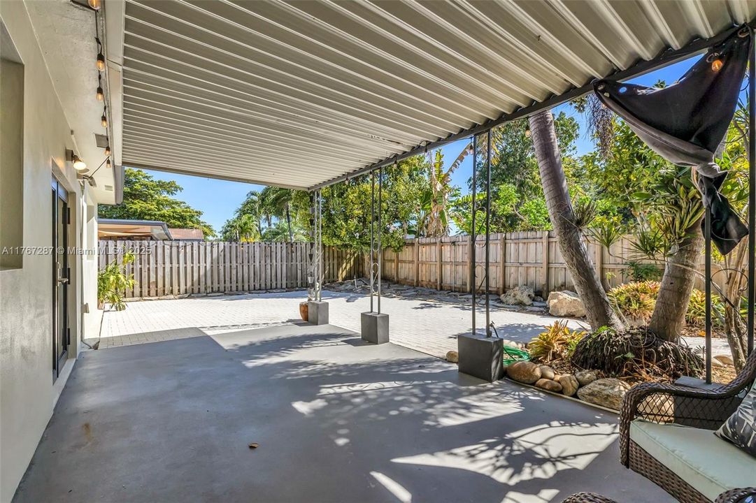 Recently Sold: $699,000 (4 beds, 2 baths, 2279 Square Feet)