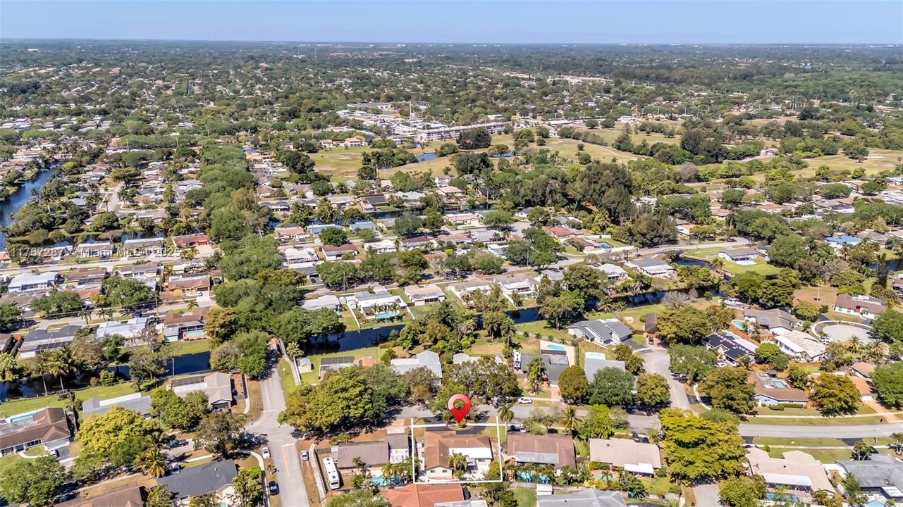 Recently Sold: $699,000 (4 beds, 2 baths, 2279 Square Feet)