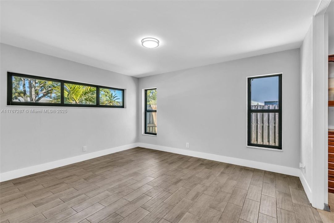 Recently Sold: $699,000 (4 beds, 2 baths, 2279 Square Feet)