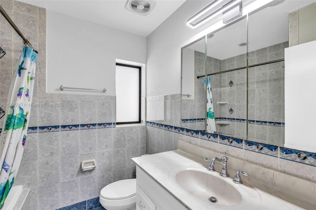 Recently Sold: $699,000 (4 beds, 2 baths, 2279 Square Feet)