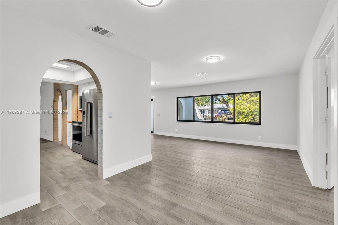 Recently Sold: $699,000 (4 beds, 2 baths, 2279 Square Feet)