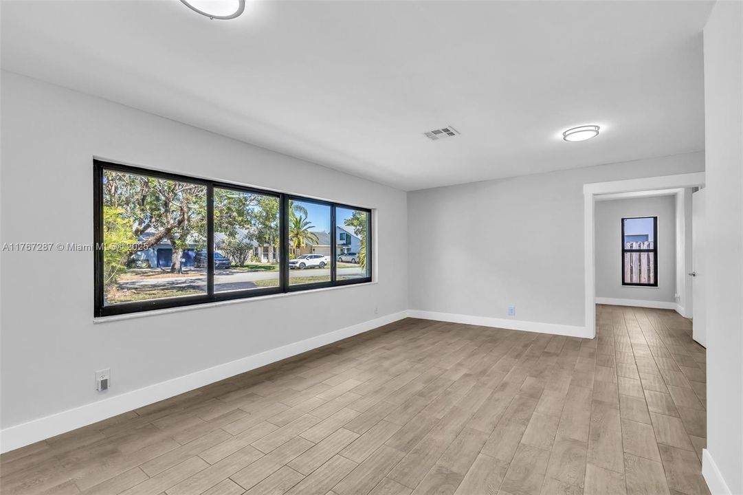 Recently Sold: $699,000 (4 beds, 2 baths, 2279 Square Feet)