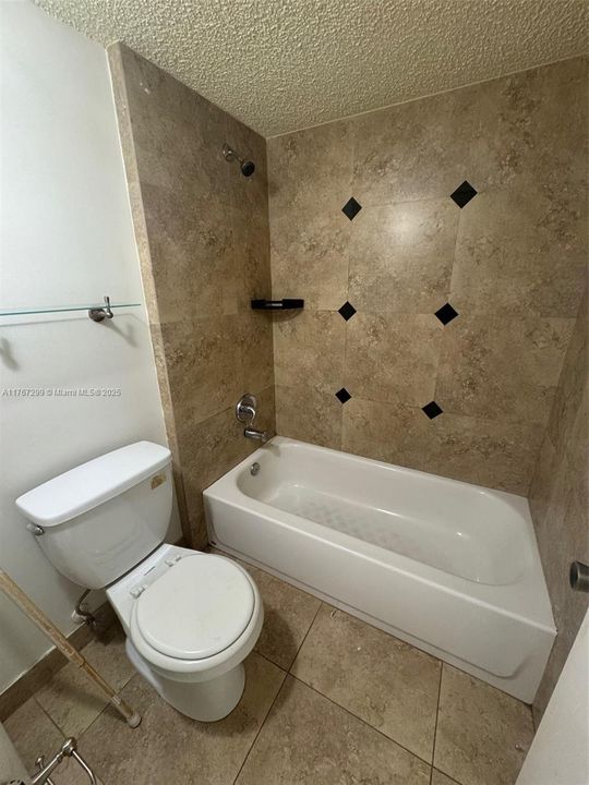 最近租的: $1,950 (2 贝兹, 2 浴室, 913 平方英尺)