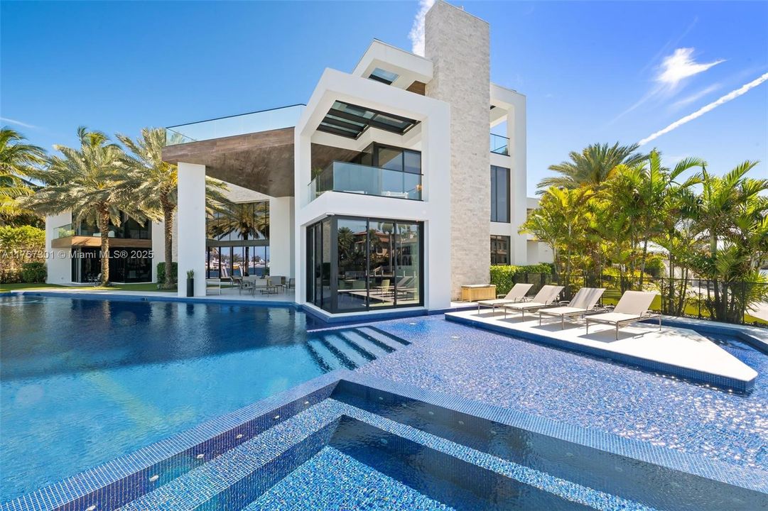 For Sale: $45,000,000 (6 beds, 8 baths, 11714 Square Feet)