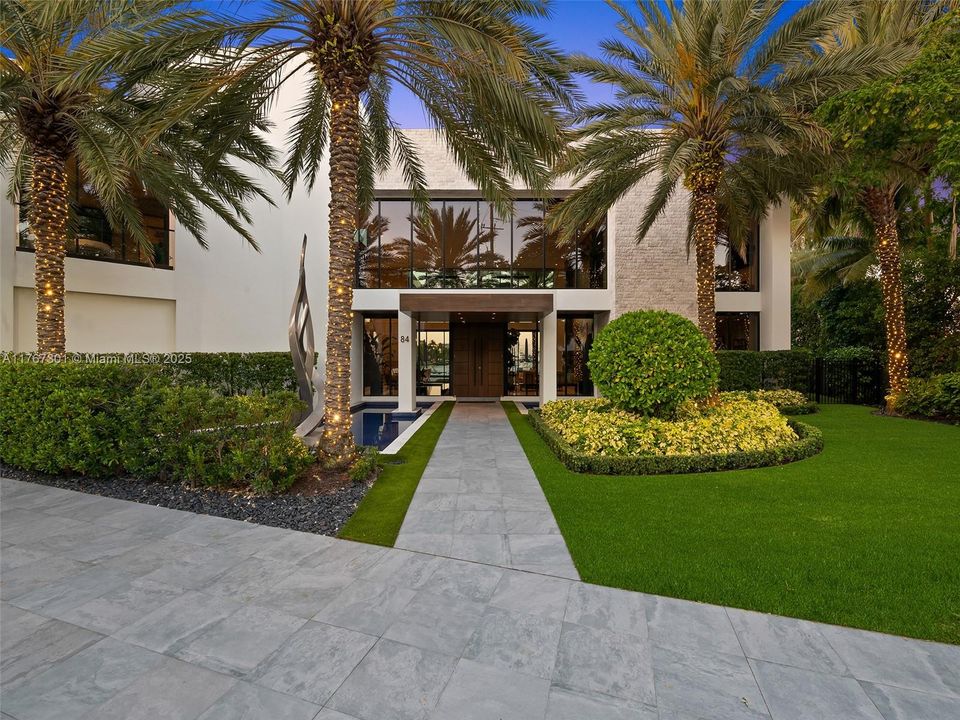 For Sale: $45,000,000 (6 beds, 8 baths, 11714 Square Feet)