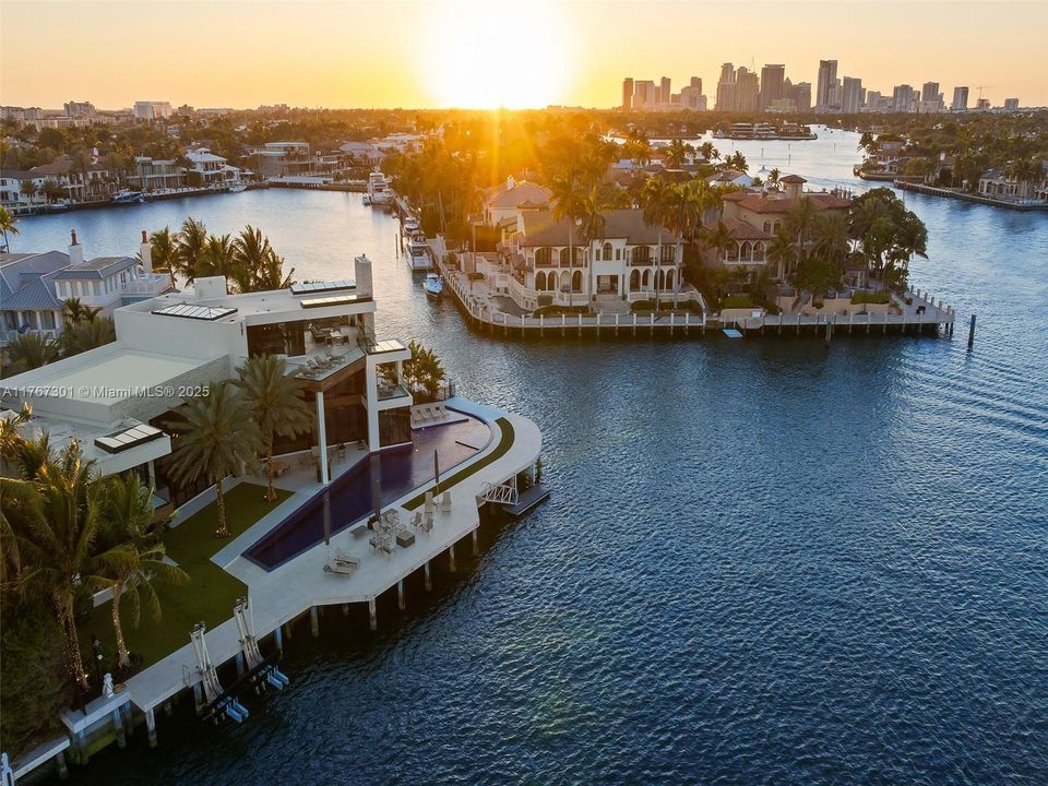 For Sale: $45,000,000 (6 beds, 8 baths, 11714 Square Feet)