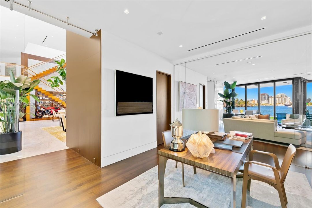 For Sale: $45,000,000 (6 beds, 8 baths, 11714 Square Feet)