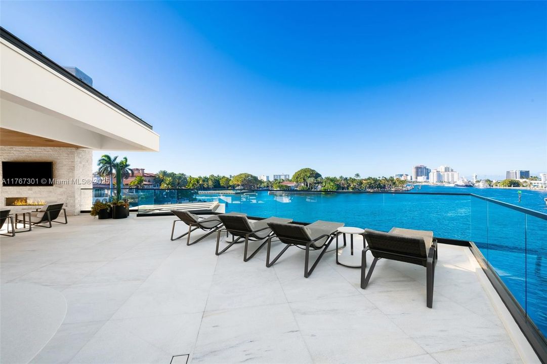 For Sale: $45,000,000 (6 beds, 8 baths, 11714 Square Feet)