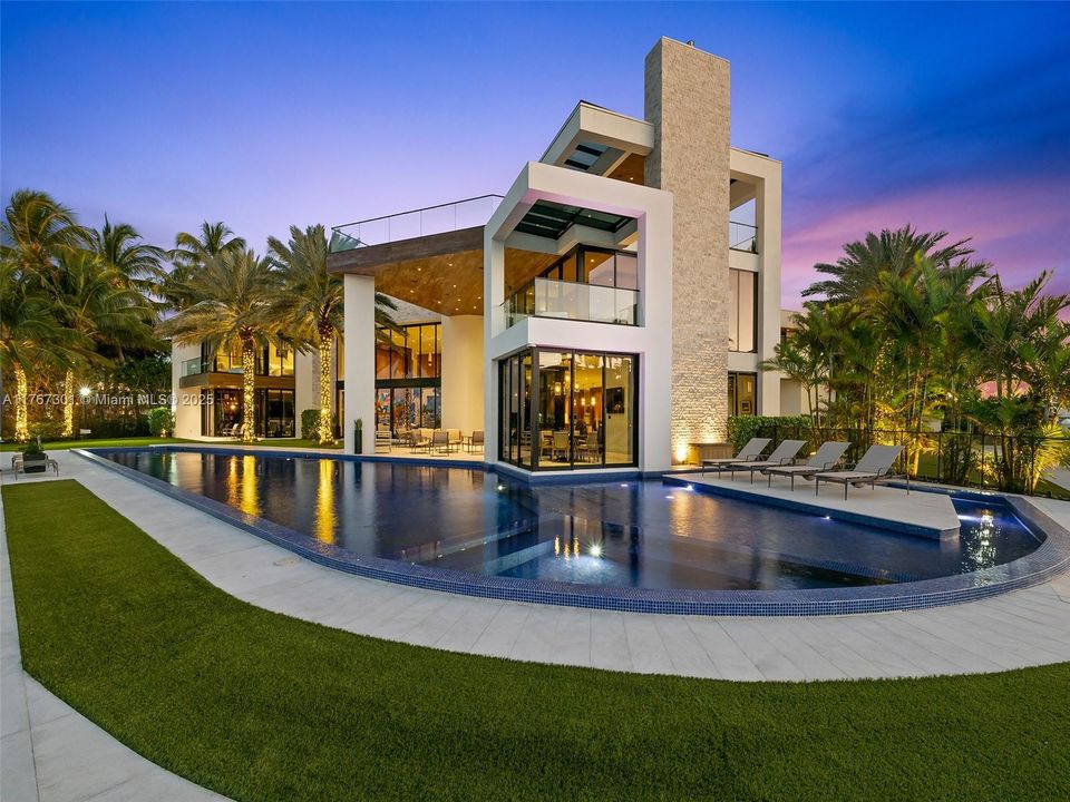 For Sale: $45,000,000 (6 beds, 8 baths, 11714 Square Feet)