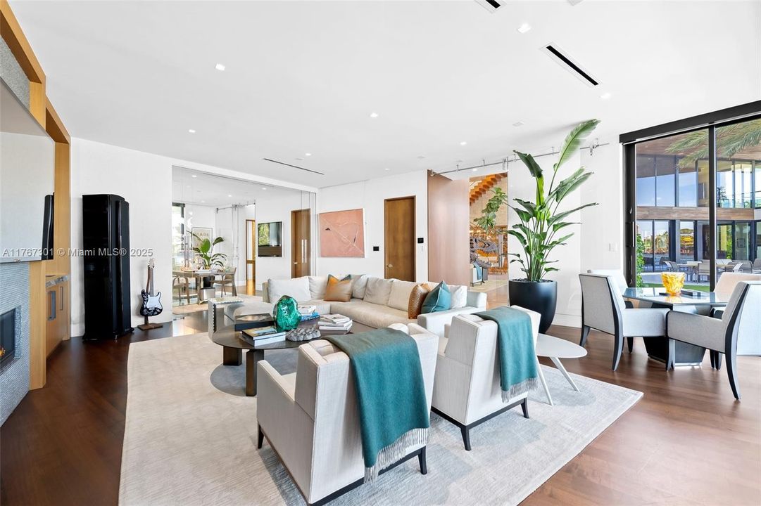 For Sale: $45,000,000 (6 beds, 8 baths, 11714 Square Feet)