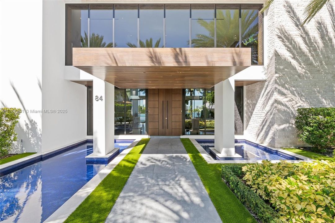 For Sale: $45,000,000 (6 beds, 8 baths, 11714 Square Feet)