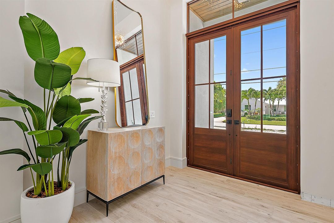 Foyer Entry