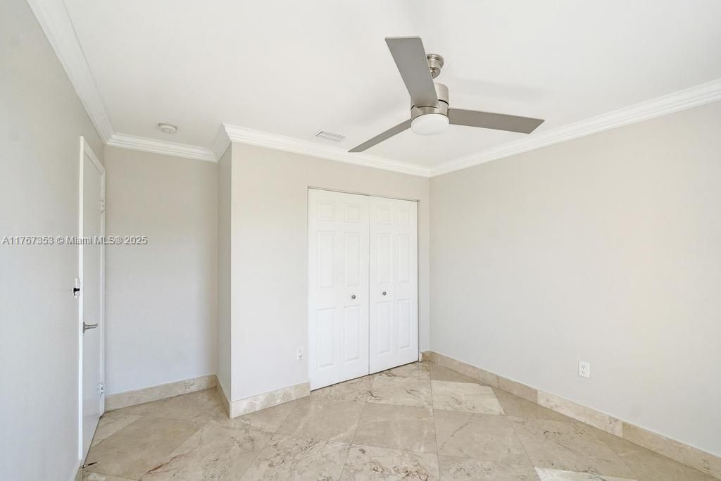 Vendido Recientemente: $500,000 (3 camas, 2 baños, 1569 Pies cuadrados)