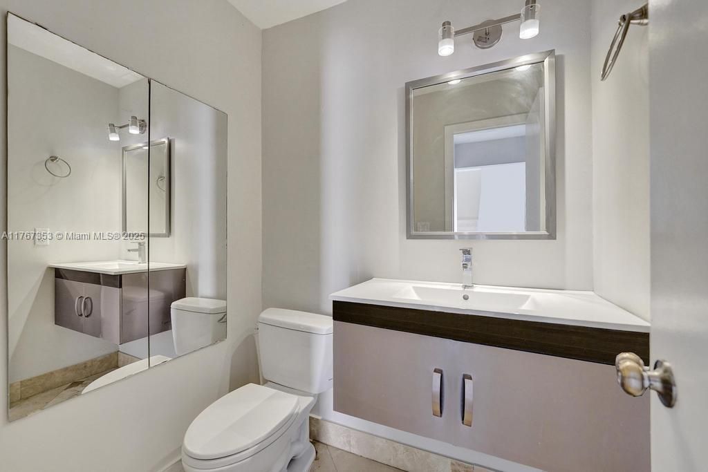 Vendido Recientemente: $500,000 (3 camas, 2 baños, 1569 Pies cuadrados)