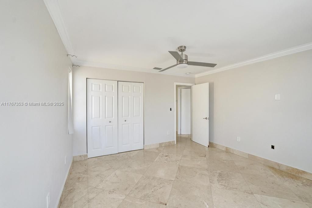 Vendido Recientemente: $500,000 (3 camas, 2 baños, 1569 Pies cuadrados)