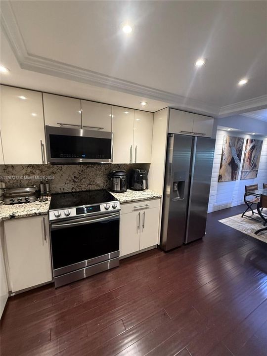 En Venta: $794,900 (2 camas, 2 baños, 1542 Pies cuadrados)