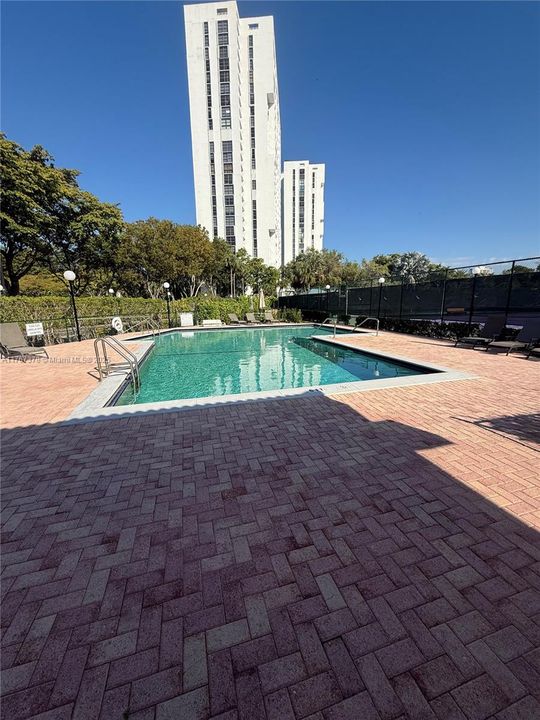 En Venta: $794,900 (2 camas, 2 baños, 1542 Pies cuadrados)