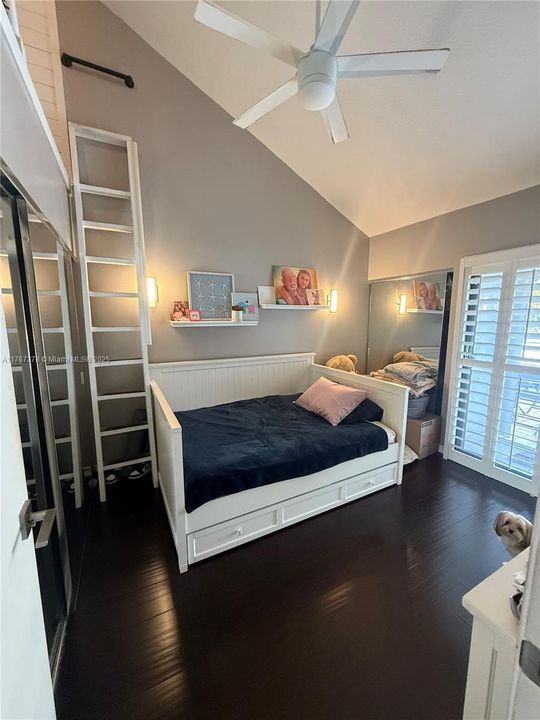 En Venta: $794,900 (2 camas, 2 baños, 1542 Pies cuadrados)