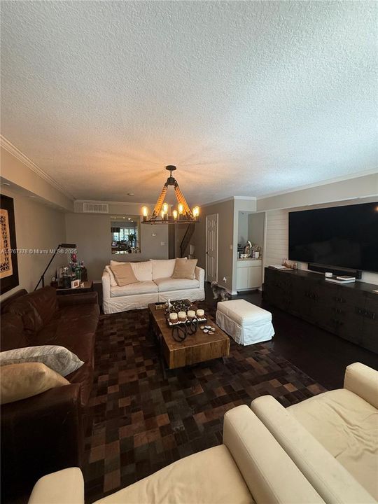 En Venta: $794,900 (2 camas, 2 baños, 1542 Pies cuadrados)