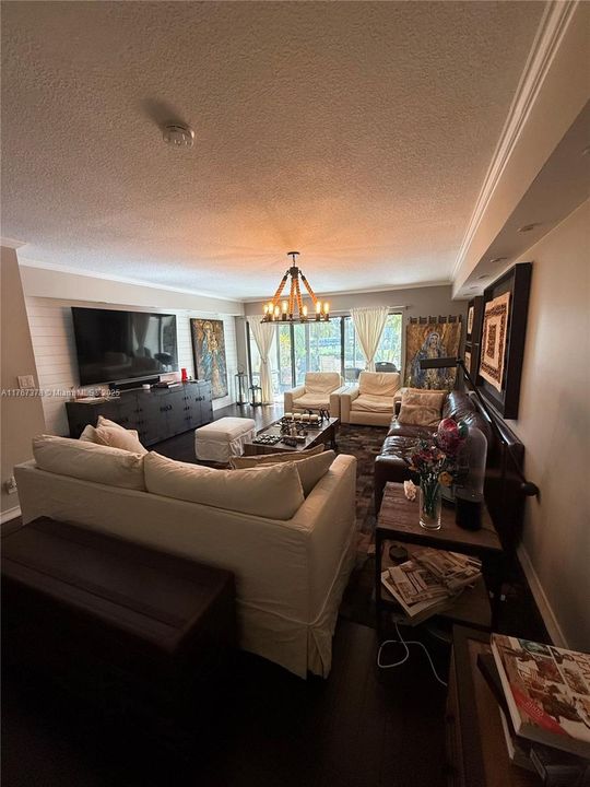 En Venta: $794,900 (2 camas, 2 baños, 1542 Pies cuadrados)